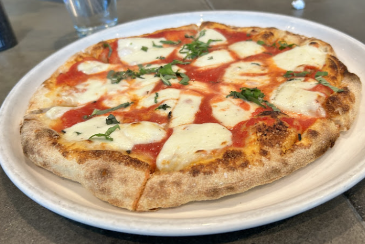 From Scratch signature dishes Chicken Fettuccine Alfredo
Grilled Salmon
Margherita Pizza